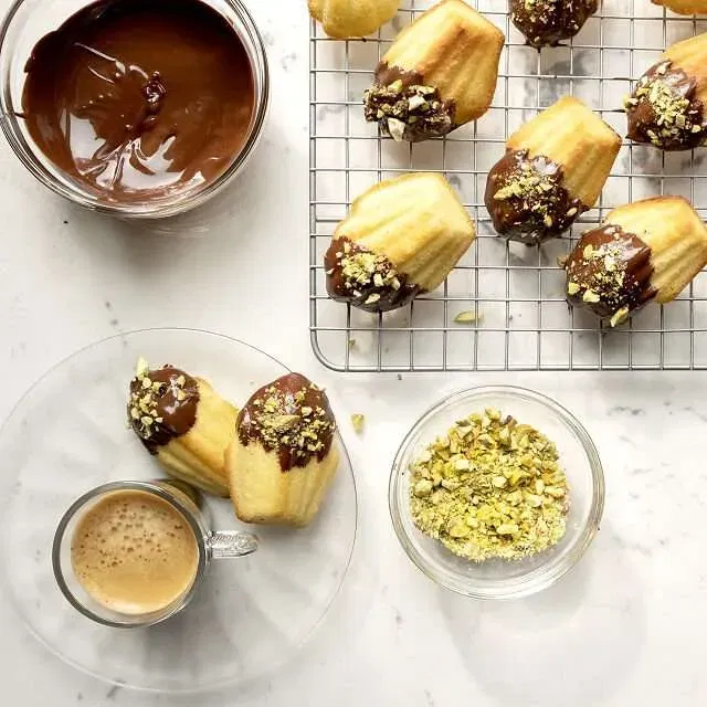 Madeleine cookies